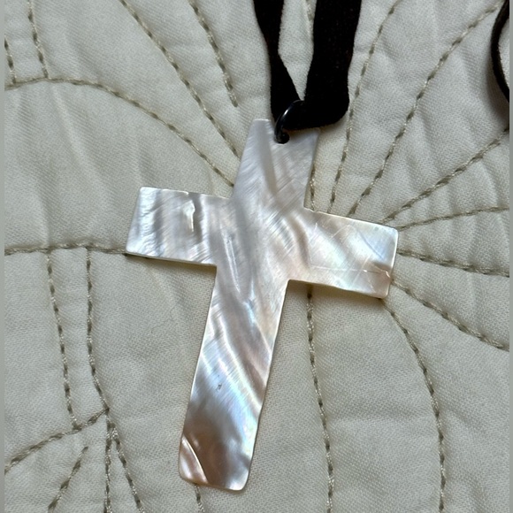 Shell Cross and Velvet Ribbon Tie Necklace - Picture 5 of 5